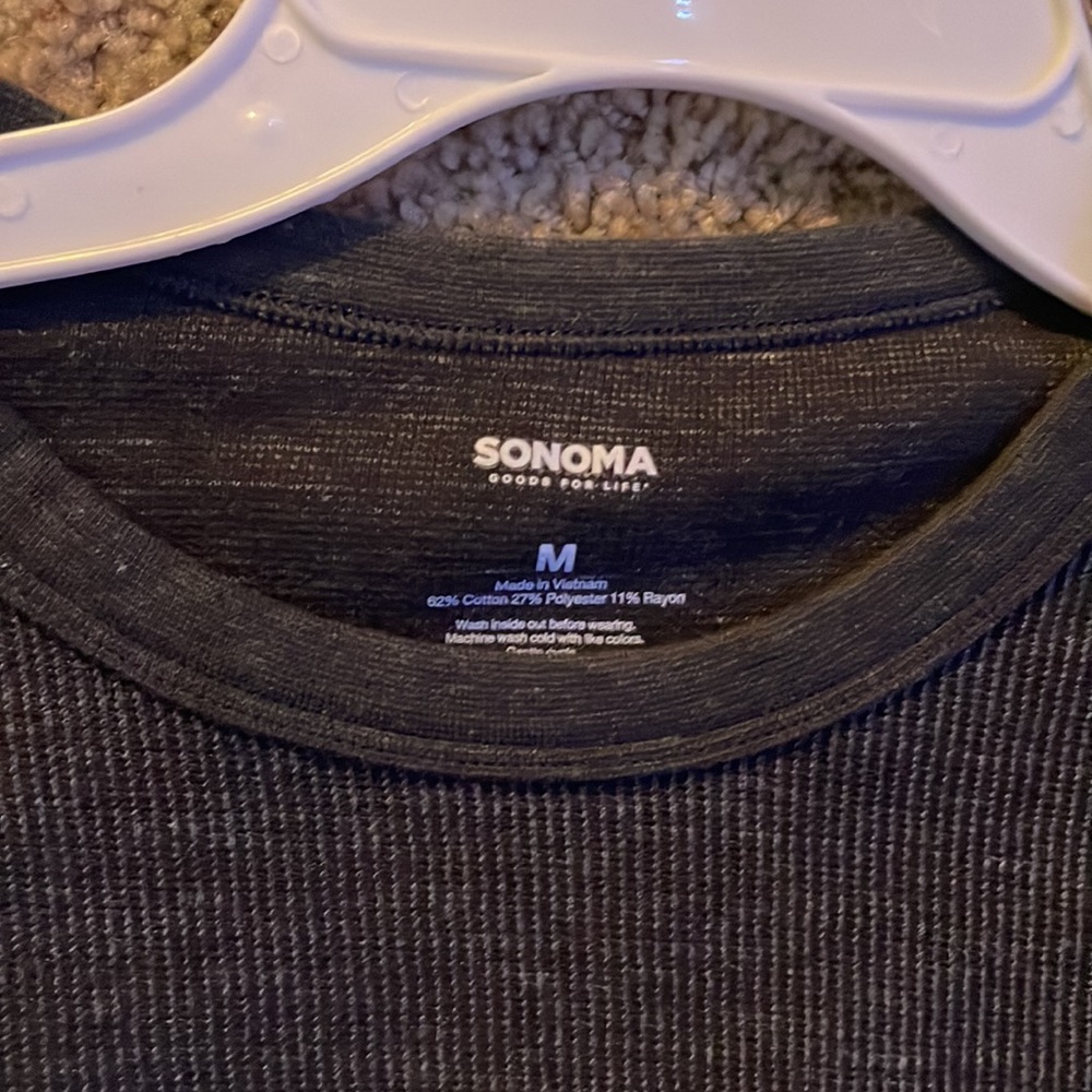 Medium Sweater - Picture 2 of 3
